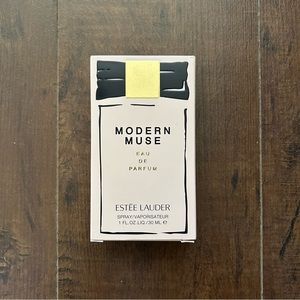 Estée Lauder Modern Muse